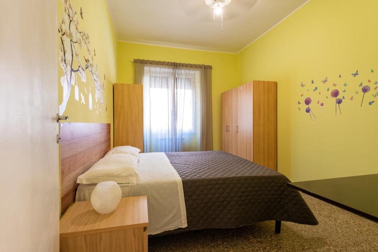 Ferienwohnung Di Fronte Alla Basilica Di San Paolo Rom Exterior foto